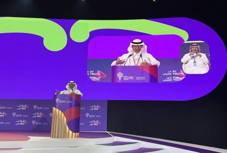 الأمير عبد العزيز بن سلمان يحث الشباب على اكتشاف شغفهم الحقيقي الأمير عبد العزيز بن سلمان