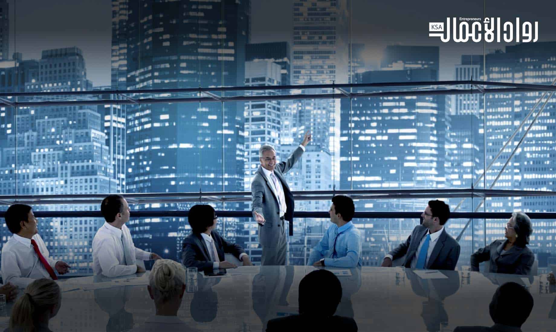 4 خطوات عملية للتحدث كرئيس تنفيذي