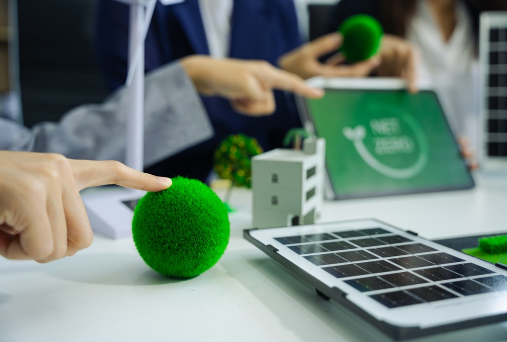 الاستثمار في التقنيات الخضراء