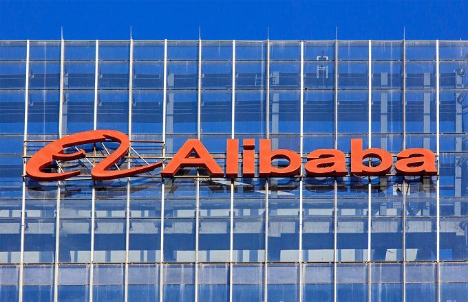 نظارات Quark..بوابة دخول "علي بابا" سباق الذكاء الاصطناعي