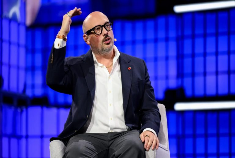 «ميتا» تدافع عن خطتها لـ «الاستثمار في الذكاء الاصطناعي».. وتؤكد: لسنا مجانين الاستثمار في الذكاء الاصطناعي