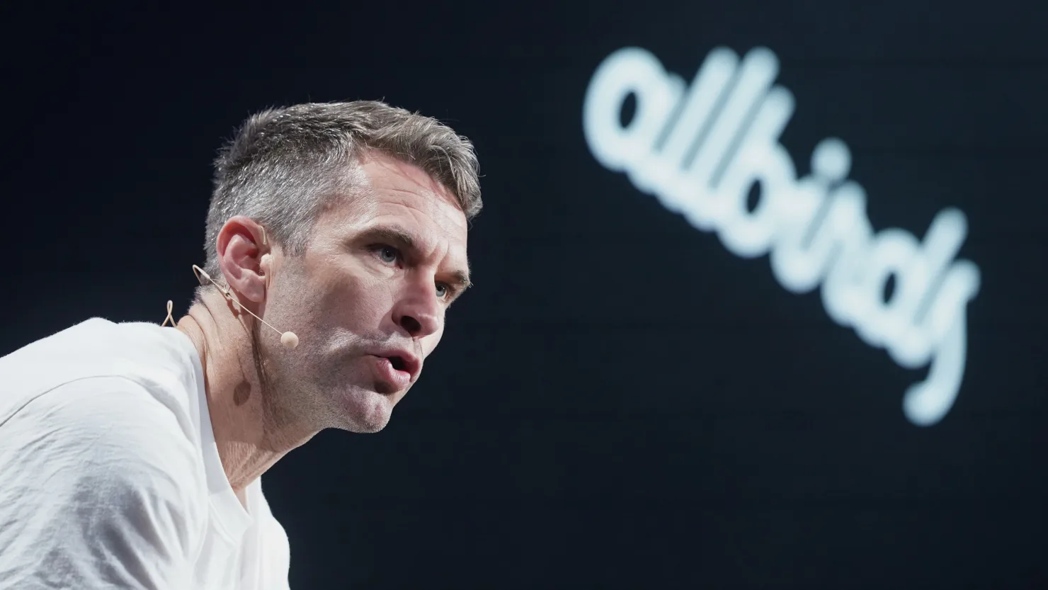 «أولبيردز» تودع الموضة إلى الذكاء الاصطناعي وتقفز بسهمها 700 %