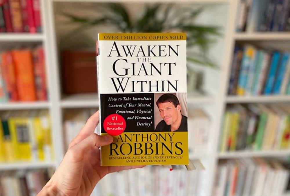 كتاب Awaken the Giant Within