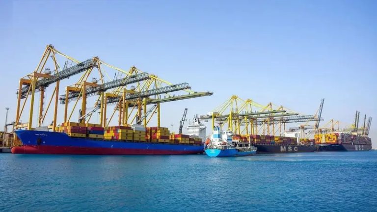 فائض الميزان التجاري في المملكة يقفز إلى 26 مليار ريال بدعم الصادرات النفطية الصادرات السعودية